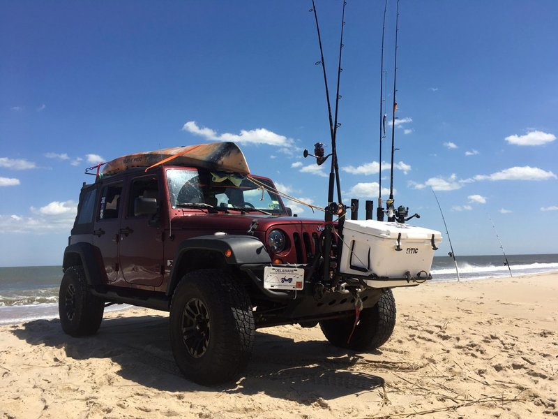 Surf-fishing-Jeep-Delaware